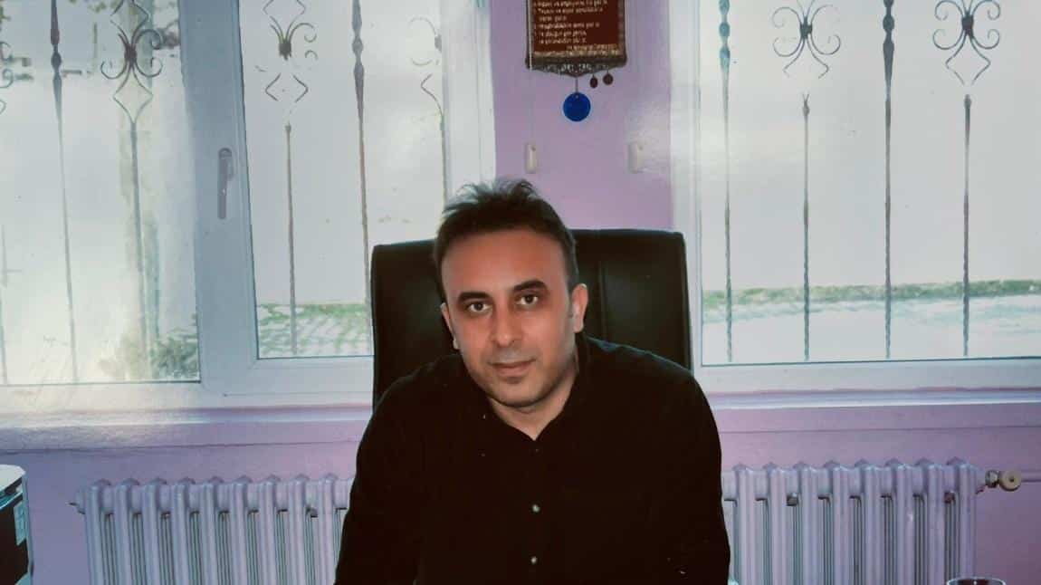 Sinan TOMAKİN - Müdür